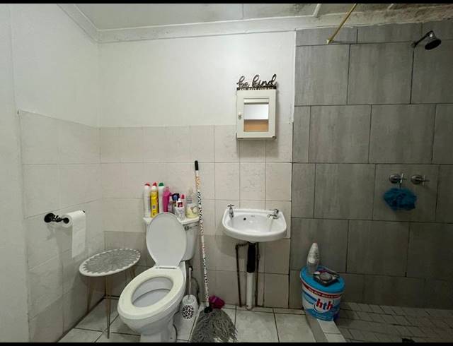 1 BEDROOM PROPERTY TO RENT IN BISLEY